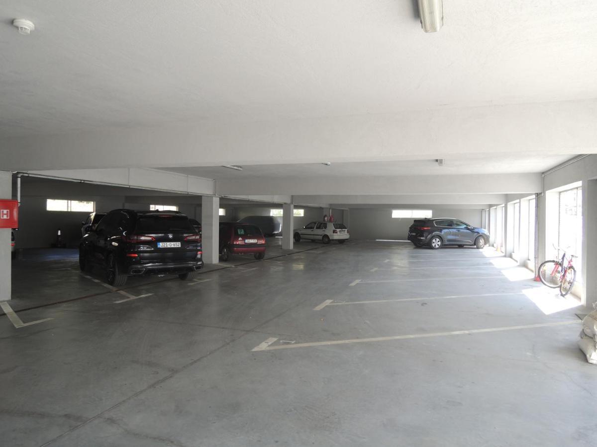 Hotel Logavina 8 Garage Parking 塞拉耶佛 外观 照片